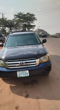 A picture of 2004 Toyota Highlander