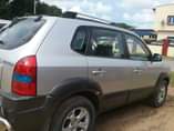 A picture of 2008 HYUNDAI TUCSON hyundai tucson 4plugs yes
