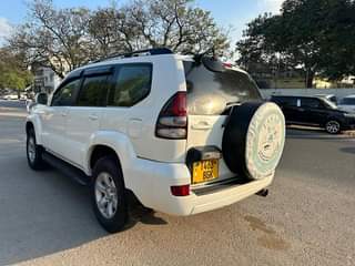 A picture of Toyota Prado
