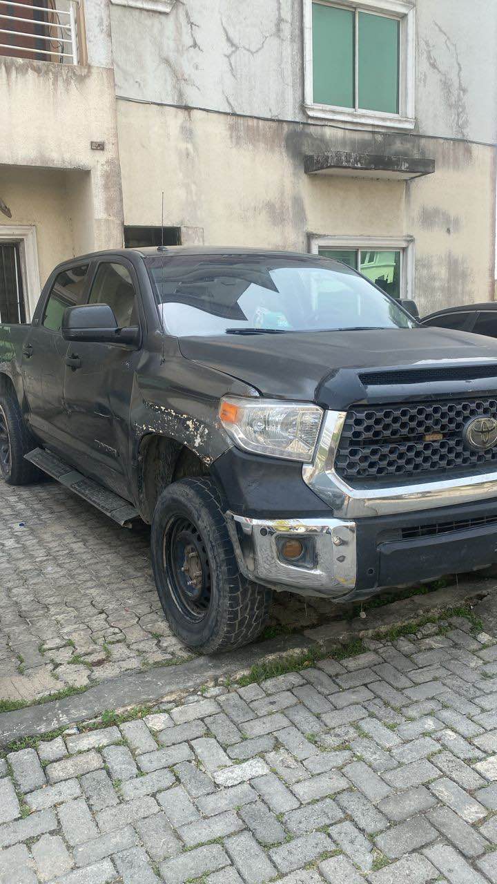 A picture of Toyota Tundra 2016 pure first body