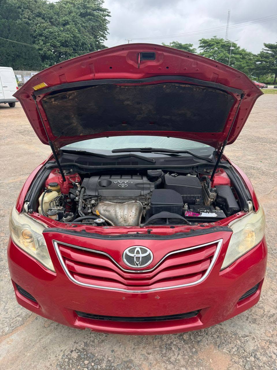 A picture of Raw firstbody 2010 Toyota Camry