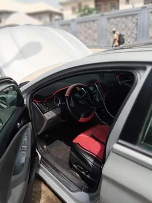 A picture of 2012 HYUNDAI SONATA
