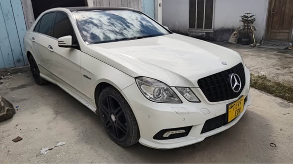 A picture of 2012 Mercedes Benz E Class