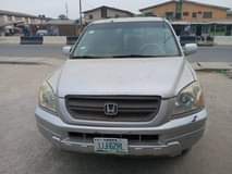 A picture of 2004 Honda Pilot Automatic