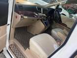 A picture of Toyota alphard 2010