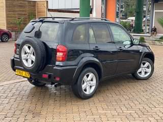 A picture of Rav4 call WhatsApp 0686108116