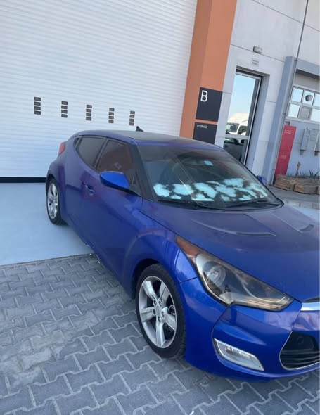 A picture of Hyundai Veloster 2014