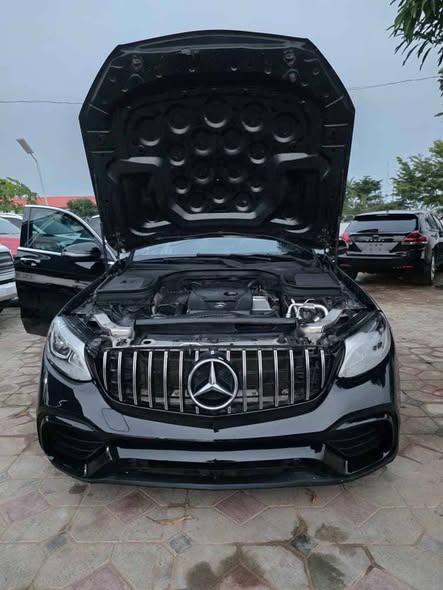 A picture of MERCEDES BENZ GLC 300 4MATIC