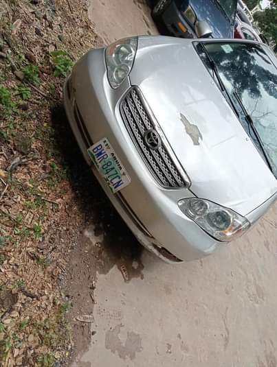A picture of Sharp distress 06 corolla