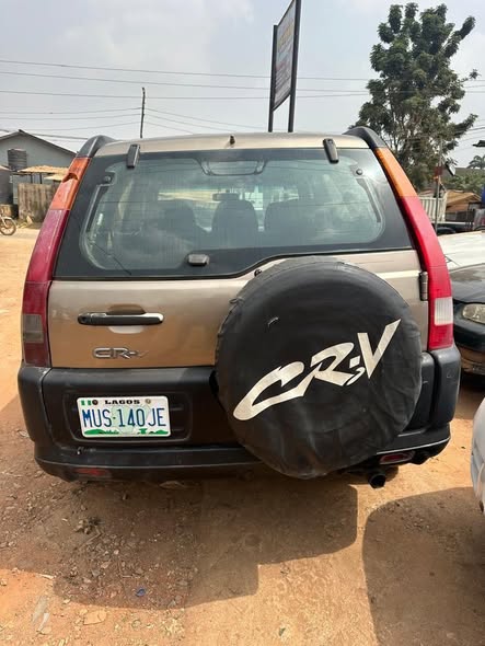 A picture of Awoof Awoof HONDA CR V 05 Nothing to fix