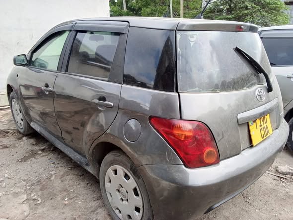 A picture of TOYOTA IST