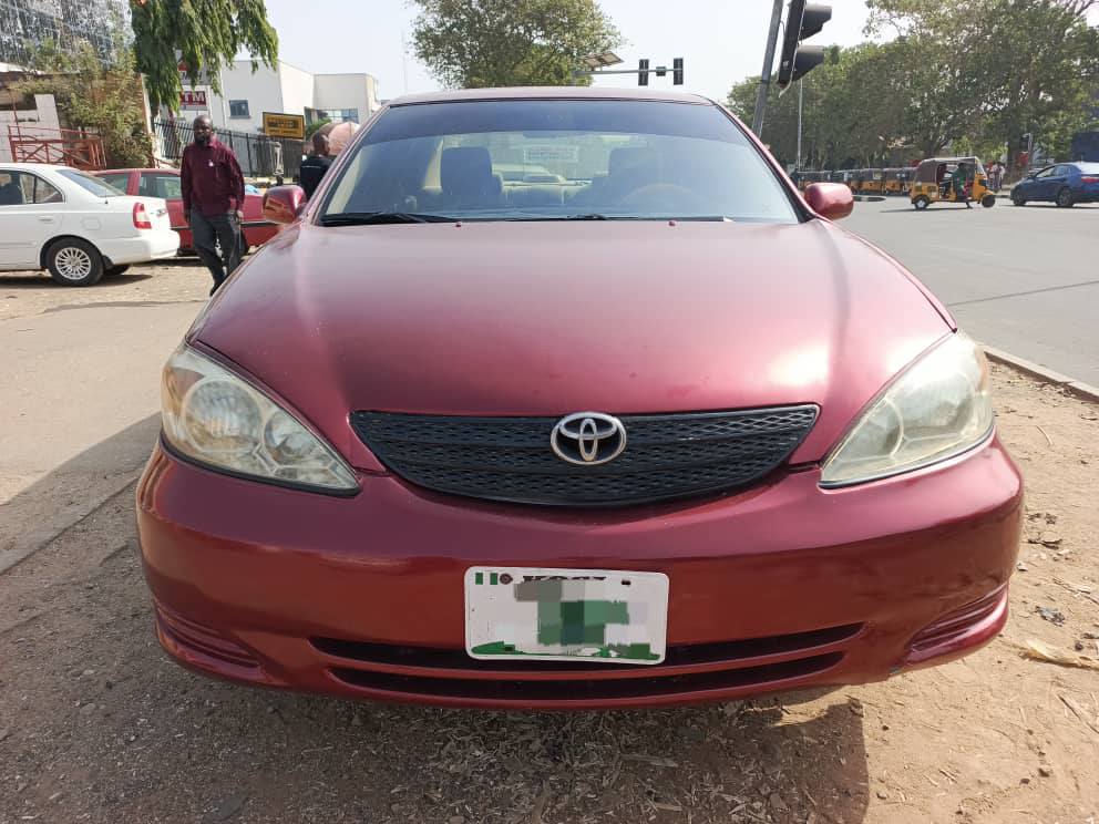 A picture of TOYOTA Camry 2004