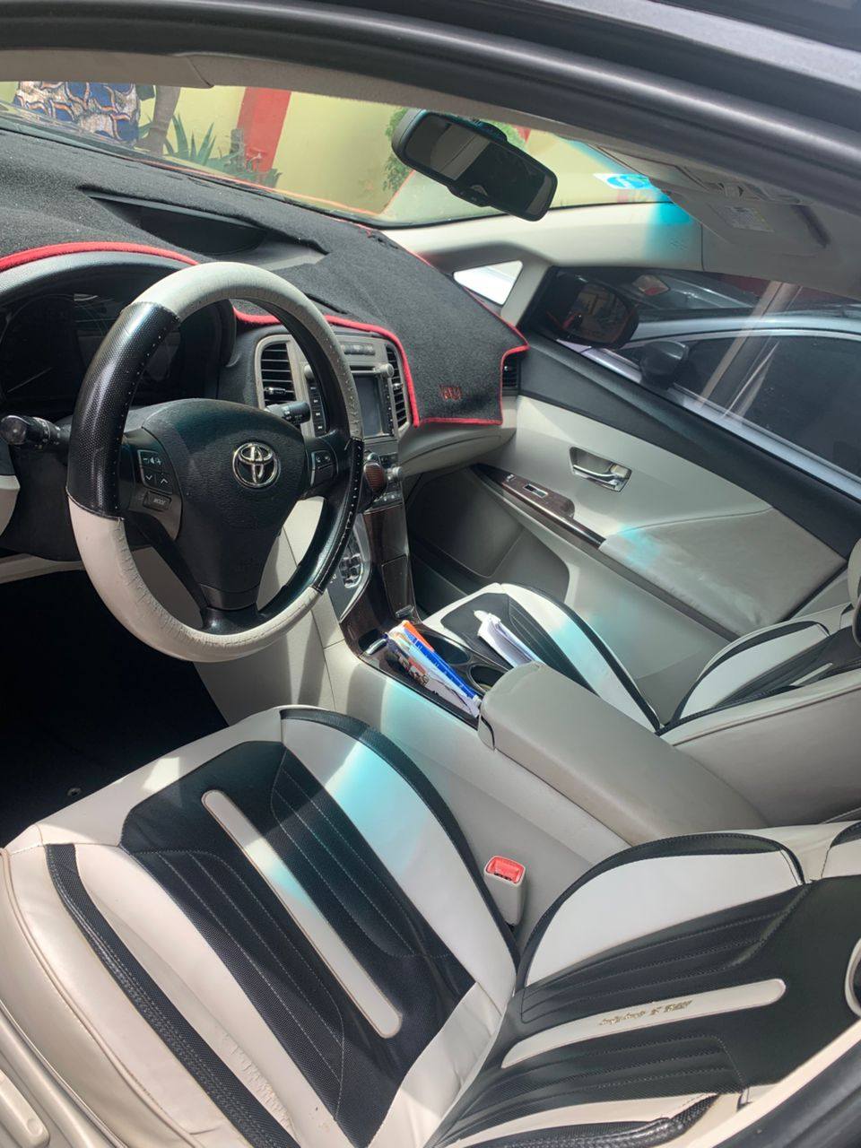 A picture of Toyota Venza 2012 2020 entry on custom toks standard V.4