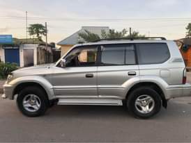 A picture of Toyota prado TX 2000