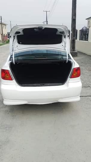 A picture of Toyota Corolla 2005