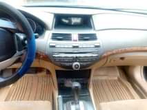 A picture of Honda Accord 08 black