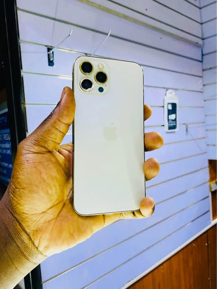 A picture of Iphone 12pro max 256gb no face at just 750k 0705338269