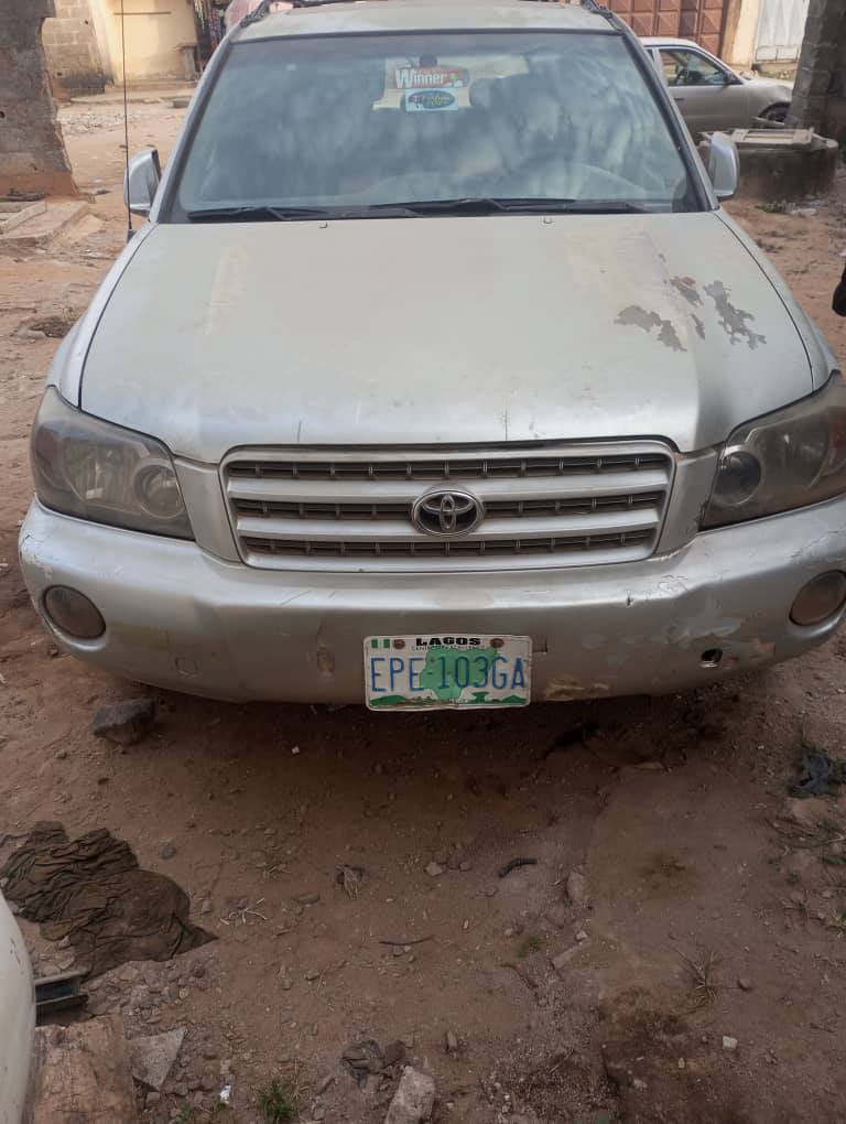 A picture of 2004 Toyota Highlander