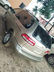 A picture of 2001 Toyota sienna clean Nigerian use everything is in perfect