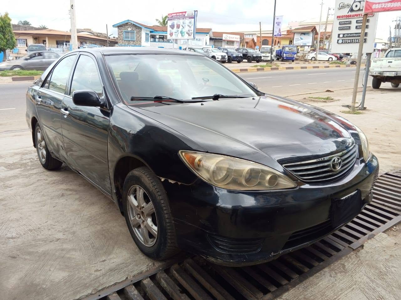 A picture of Toyota Camry 05 Ac engine and Gear is intact Negotiable