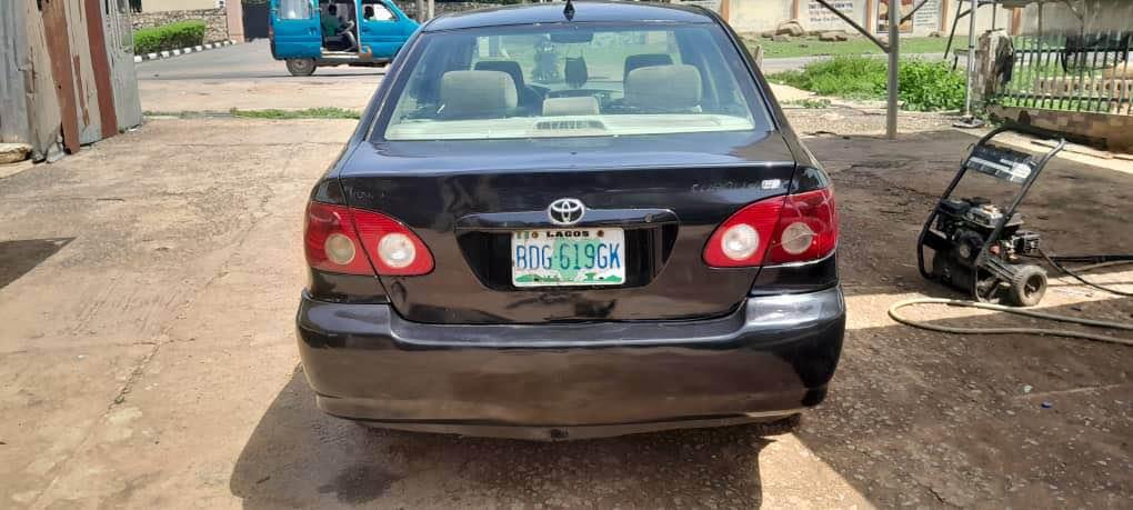 A picture of Distress 2006 Toyota Corolla.09069437672