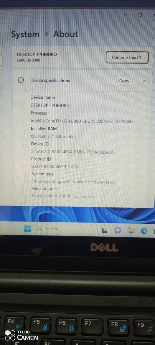 A picture of Dell latitude i3 Touchscreen 6th generation at 600 000