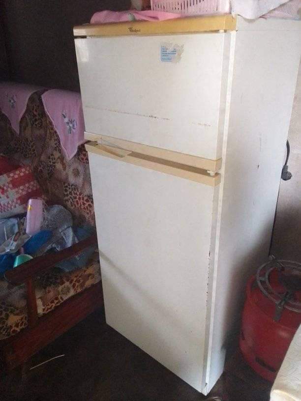 A picture of Fridge lipo kwa good condition kabisa