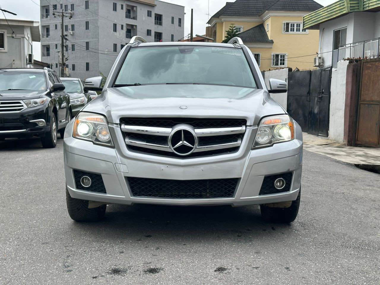 A picture of Foreign used Mercedes Benz GLK350 2010 model