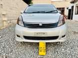 A picture of Toyota Isis