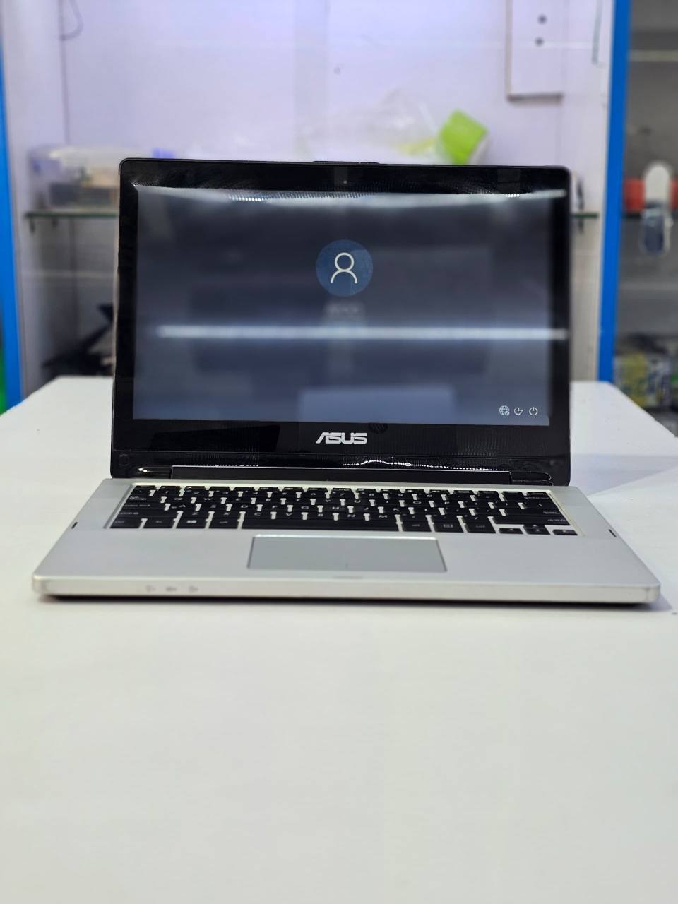 A picture of Asus x360