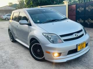 A picture of TOYOTA I S T ENGINE CC 1490 Y O M