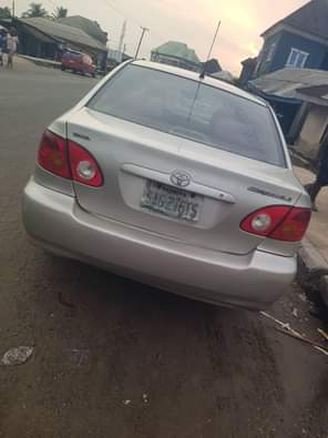 A picture of EXTREMELY CLEAN TOYOTA COROLLA 2004 model Engine percent sound Gear