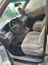 A picture of Brand Toyota first body Model Highlander Year 2004 Amount 2