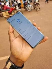 A picture of Samsung S10 plus with small dot no cracks fingerprint on