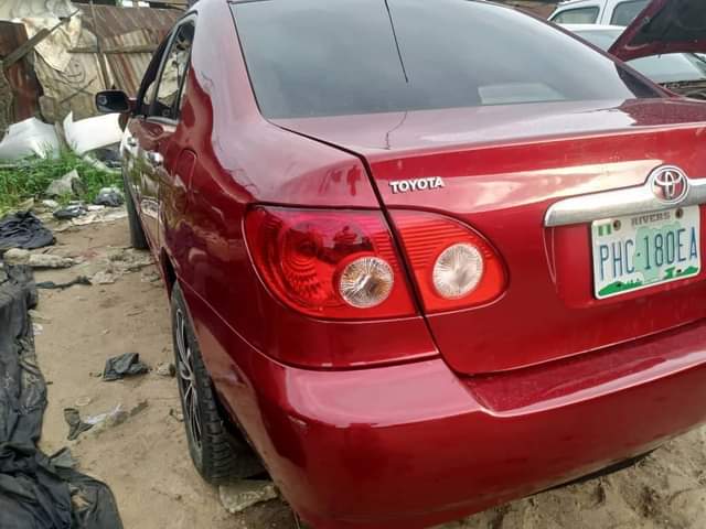 A picture of Corolla 07 model with silent Engine and smooth Gear transmission