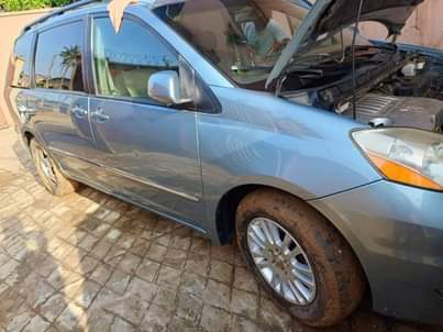 A picture of 2008 Toyota Sienna