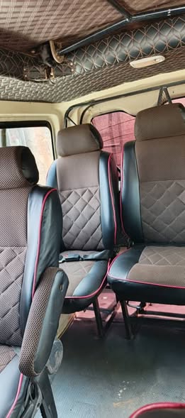 A picture of Available Uhs 32m 0702549830