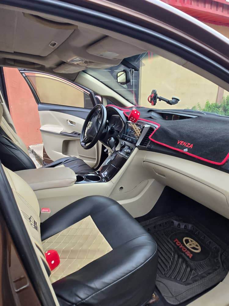 A picture of Toyota Venza