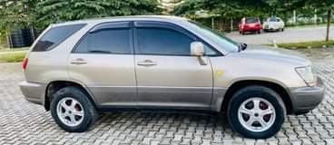 A picture of TOYOTA HARRIER MILLION15 CALL 0716711174