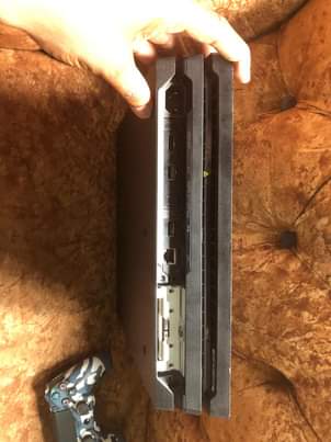 A picture of PS4 PROO
