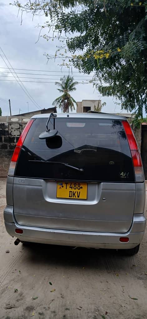 A picture of NOAH SR 40