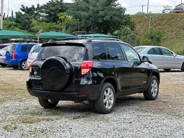 A picture of 2012 Toyota rav 4