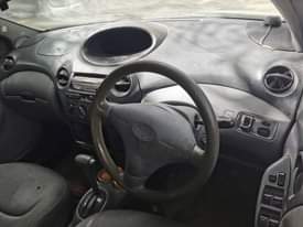 A picture of Toyota vitz old