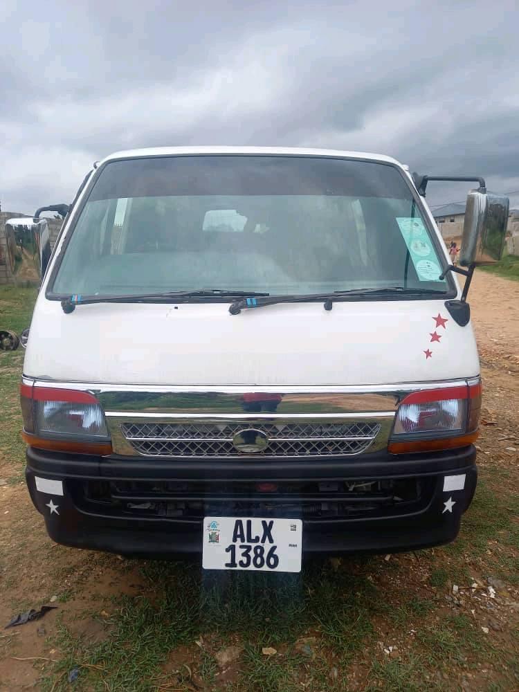 used toyota hiace