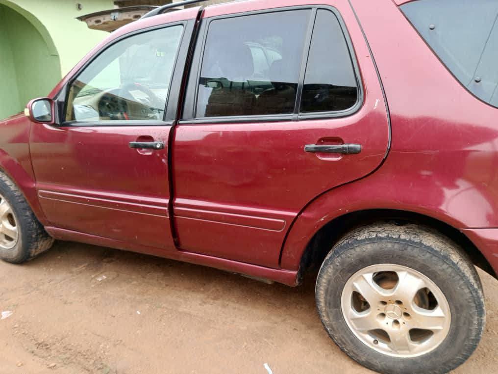 A picture of Today deal money needed asap ML 320 Mercedes Benz engine