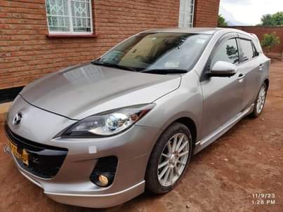 mazda axela