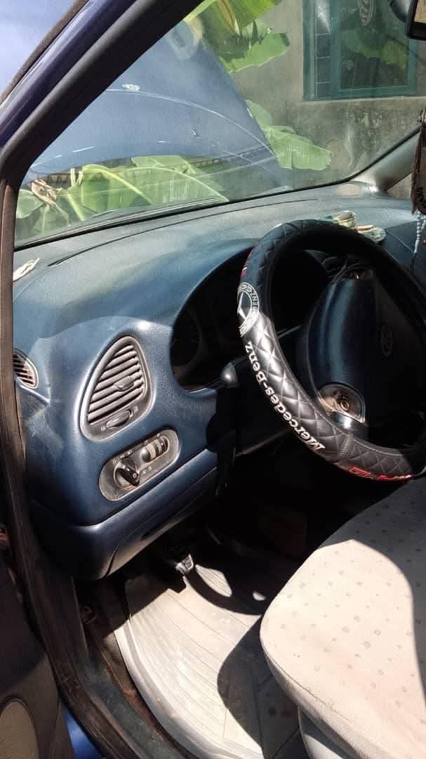 A picture of Ford Sharon