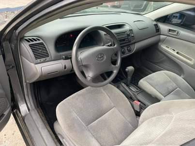 A picture of 2004 Toyota Camry