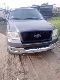 A picture of 06 F 150 engine gear and A C working perfectly