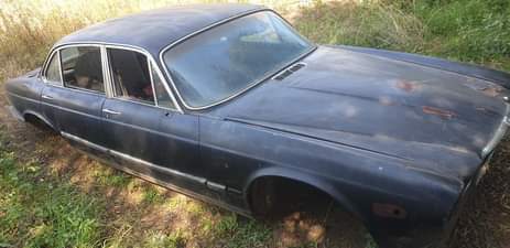 jaguar xj6